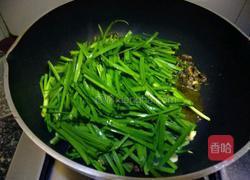韭菜炒螺丝肉的做法图解8