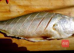 焖黄花鱼的做法图解4