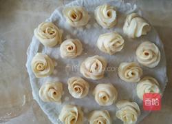 奶香小花卷的做法图解9