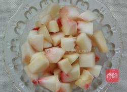 冰糖桃子的做法图解2