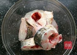 剁椒蒸鱼块的做法图解1