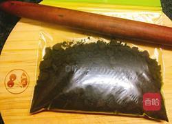 椰香火龙果慕斯的做法图解2