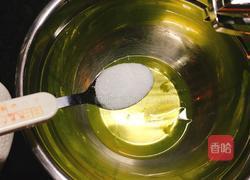 抹茶树干蛋糕卷的做法图解3