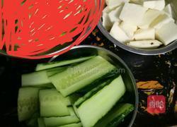 山药黄瓜肉片汤的做法图解2
