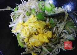 丝瓜鸡蛋炒饼的做法图解12
