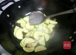 辣肠炒角瓜的做法图解4