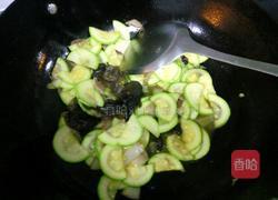 辣肠炒角瓜的做法图解6