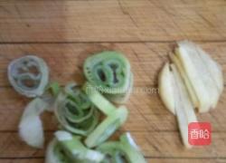 番茄杏鲍菇炒香肠的做法图解3