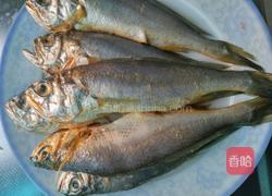 家炖小黄鱼的做法图解1