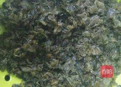 蒜味地木耳的做法图解2