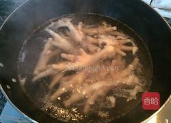 芋头烧鸡爪的做法图解1