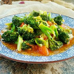 番茄酱炒西兰花的做法[图]