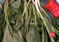 蒜香菠菜碎的做法图解1