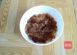冰糖牛奶炖桃胶的做法图解3