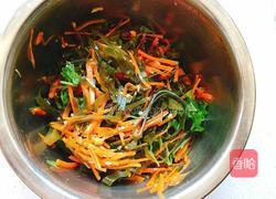 凉拌胡萝卜海带丝的做法图解7