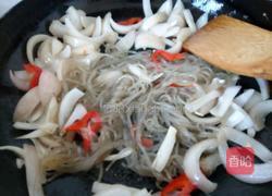 洋葱鸡蛋炒粉条的做法图解7