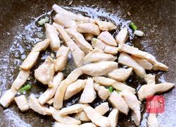 大红椒炒鸡胸肉的做法图解3