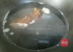 藜蒿炒腊肉的做法图解1