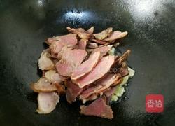 藜蒿炒腊肉的做法图解7