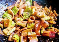 豉香猪皮焖苦瓜的做法图解11