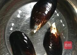 蒜香青口的做法图解1