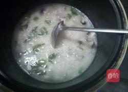 香菇鸭肉粥的做法图解6