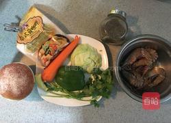 泰式鲜虾汉堡的做法图解1