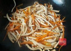 胡萝卜炒豆腐皮的做法图解10