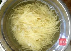 酸菜炒土豆丝的做法图解3