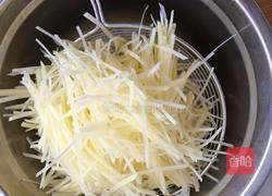 酸菜炒土豆丝的做法图解4