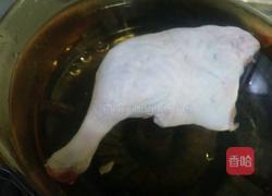 韭黄炒鸭肉的做法图解1