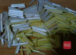 韭黄炒鸭肉的做法图解7