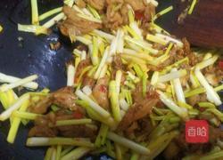韭黄炒鸭肉的做法图解14