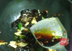 木耳炒腐竹的做法图解8