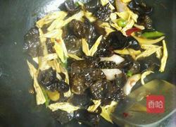 木耳炒腐竹的做法图解9