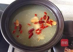 枸杞猪肚汤的做法图解7
