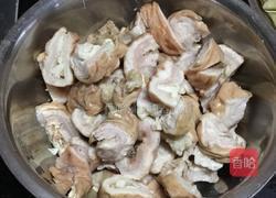 红油肥肠面的做法图解1