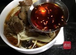 红油肥肠面的做法图解9