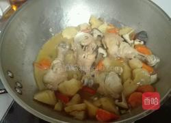 土豆蘑菇炖鸡块的做法图解7