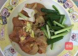 粟子炆鸡的做法图解1