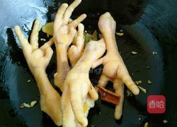 花生炖鸡脚的做法图解7