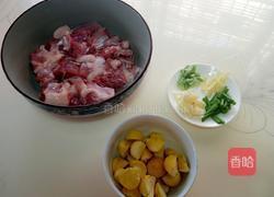 板栗啤酒烧鸭的做法图解1