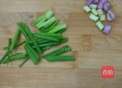 粉丝炒包菜的做法图解4