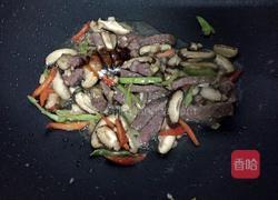 蘑菇炒牛肉的做法图解7