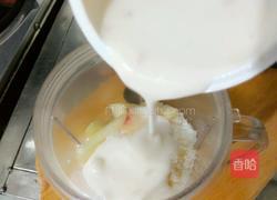 水蜜桃奶昔的做法图解5