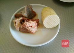 牛腩萝卜煲的做法图解1