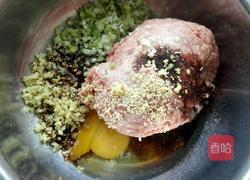 白菜粉丝牛肉丸子汤的做法图解1