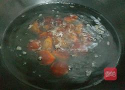 板栗炖鸡汤的做法图解2