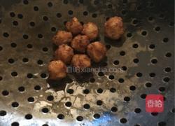 香炸洋葱丸子的做法图解2