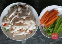 凉拌白玉菇的做法图解2